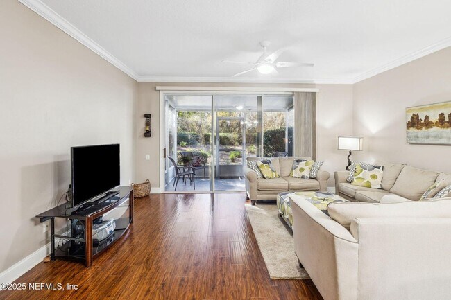 Foto del edificio - 7990 Baymeadows Rd E