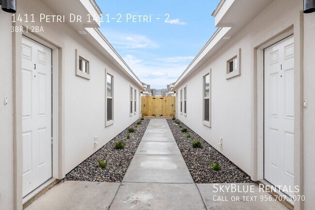 Building Photo - 1411 Petri Dr