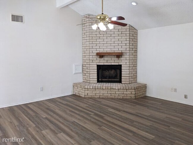 Building Photo - 3 br, 2 bath House - 11418 Potter Valley D...