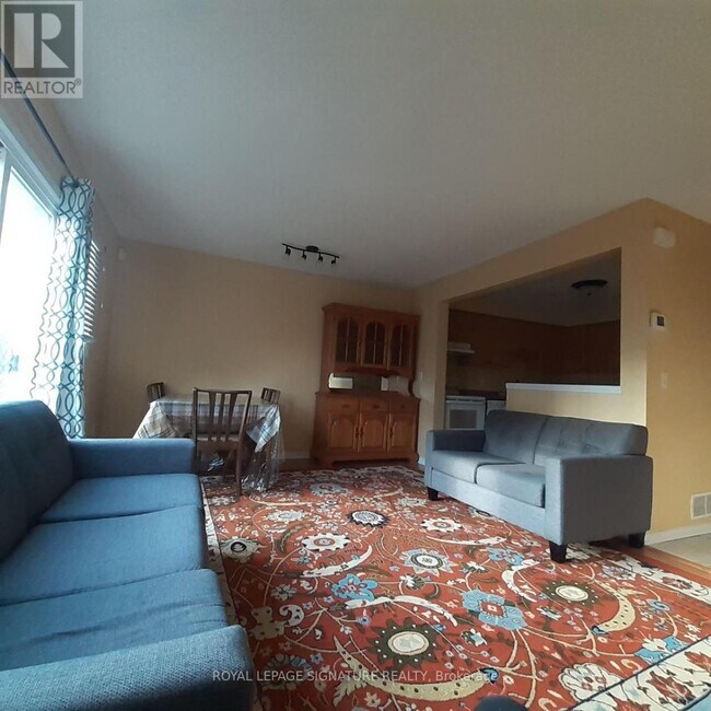 Photo du bâtiment - 400 Wilson Ave