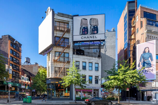 Building Photo - 505 Broome St