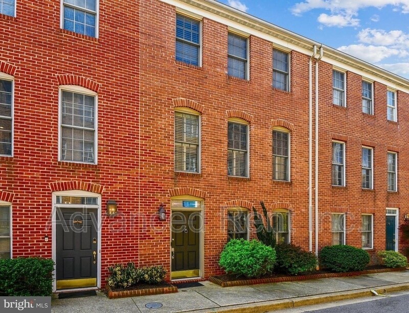 Foto principal - 11 W Churchill St