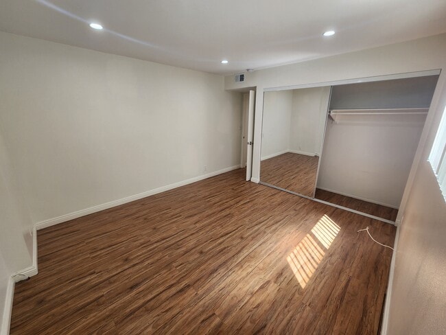 Foto del edificio - 626 N Isabel St