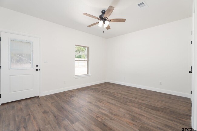 Foto del edificio - 18754 County Rd 437