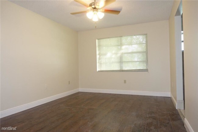 Building Photo - 3 br, 2 bath House - 13936 Langley Pl