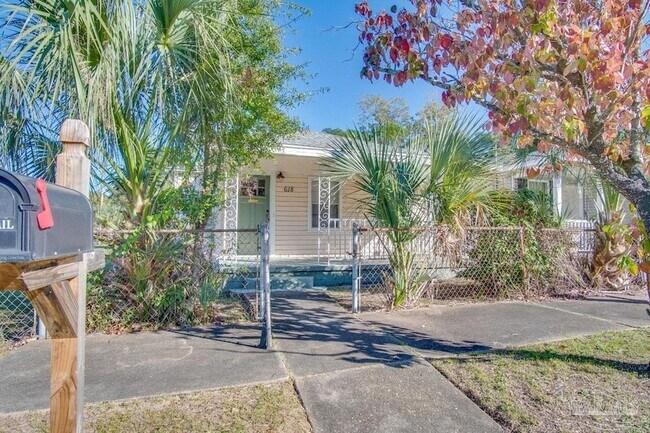 Foto del edificio - 618 N B St