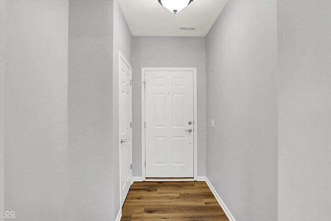 Foto del edificio - 3538 Heathcliff Ct