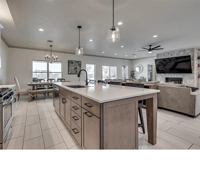 Foto del edificio - 22830 N Rockwell Ave