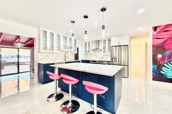 Foto del edificio - 2216-RNT NE 18th Ave