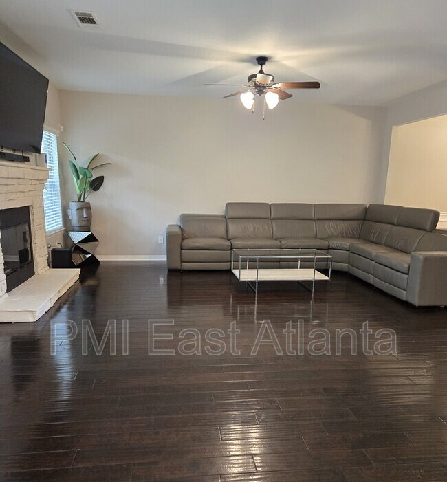Foto del edificio - 422 Live Oak Pass