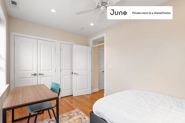Foto del edificio - Room in Shared 3 bed/3 bath home in Capitol Hill