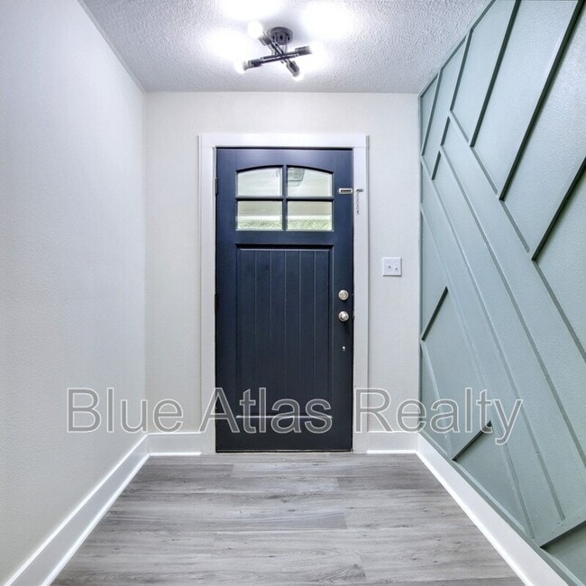 Building Photo - 5708 Flamingo Ct