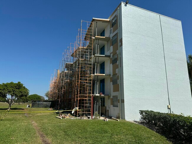 Foto del edificio - 5301 NW 2nd Ave