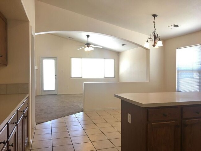 Building Photo - 1401 Ducale Dr SE