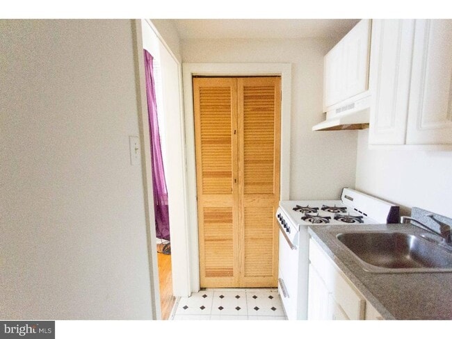 Foto del edificio - 407 S 11th St