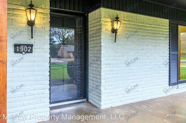 Building Photo - 3 br, 2 bath House - 1902 Beth Dr.