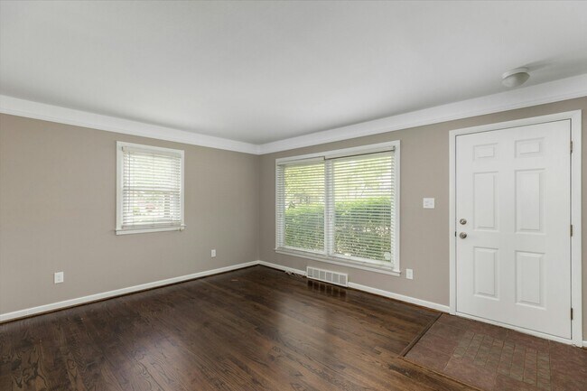 Foto del edificio - 4410 Rosewold Ave