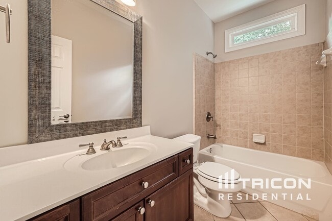 Building Photo - 3207 Collier Gate Ct
