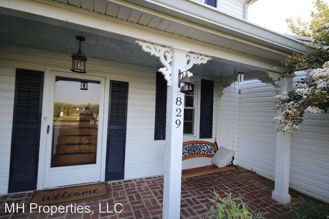 Building Photo - 3 br, 3.5 bath House - 829 Wesley Road