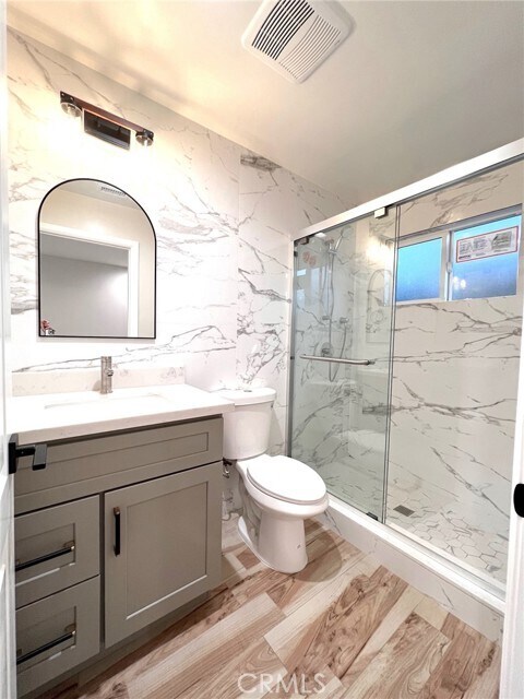 Foto del edificio - 5639 Persimmon Ave