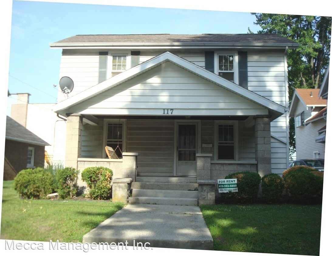 Primary Photo - 117-117 1/2 N Summit St