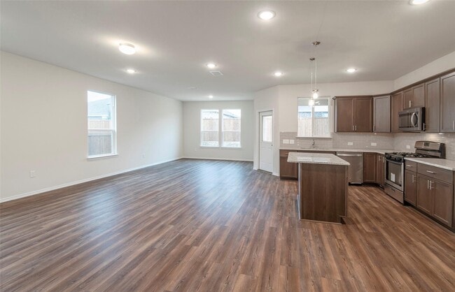 Foto del edificio - 803 Cormorant St