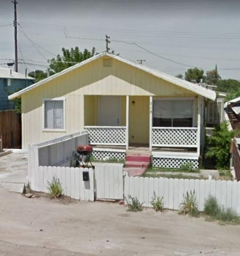 Building Photo - Newly Renovated 3 bed 2 bath home in Taft