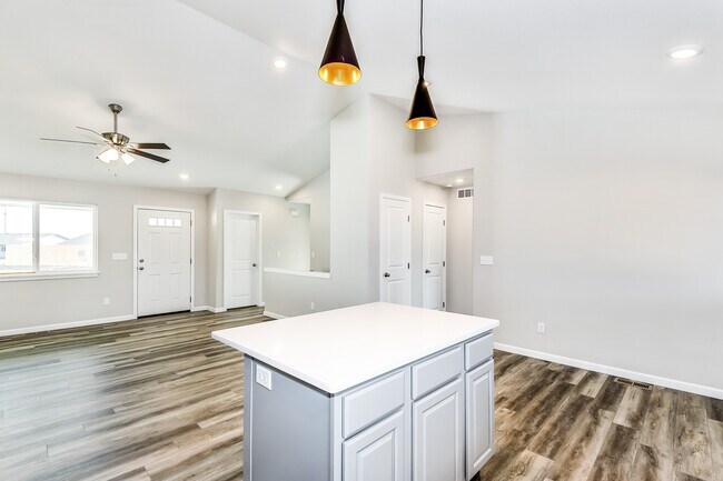 Foto del edificio - 10409 E Conifer St