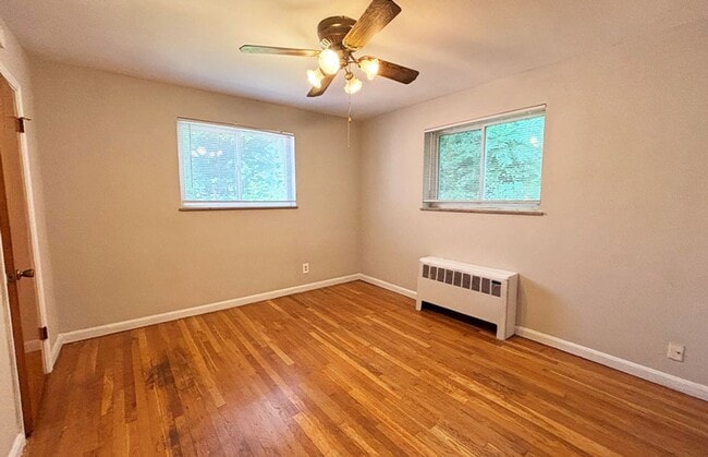 Building Photo - 510 Lowell Ave