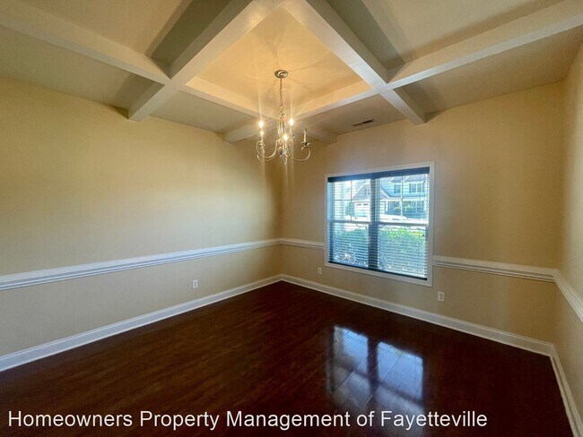 Foto del edificio - 4 br, 2.5 bath House - 3405 Castlefield Ln
