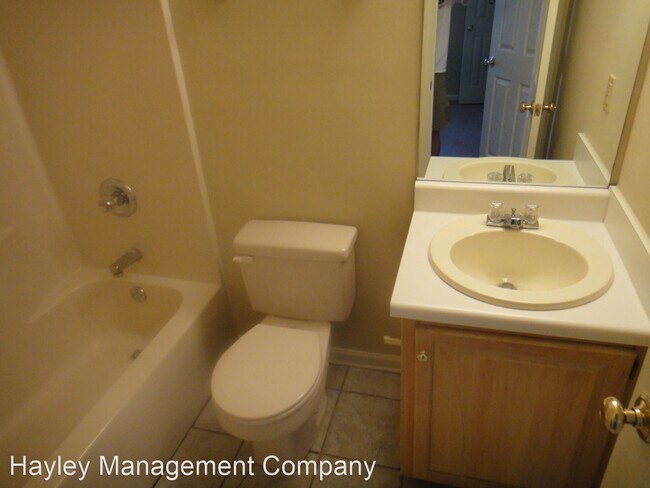 Building Photo - 3 br, 3 bath House - 715 Ethan Lane