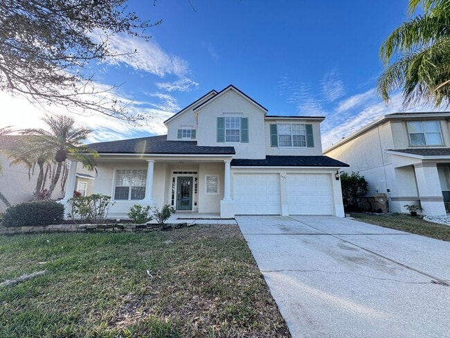 Spacious 4-Bedroom Home with Private Pool and Modern Comforts - Spacious 4-Bedroom Home with Private Pool and Modern Comforts