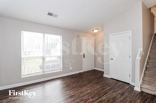 Foto del edificio - 5629 Norman Dr