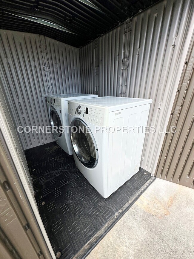 Building Photo - 45-340-340 Lehuuila St