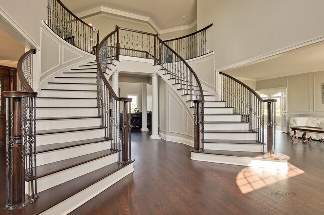 Building Photo - 8 Turnbury Ct