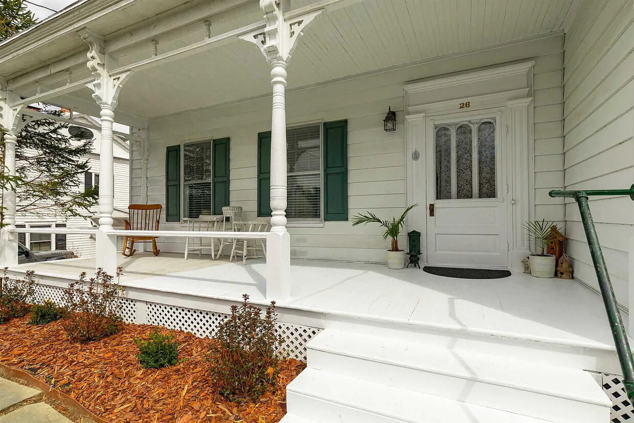 Primary Photo - 26 Ely St