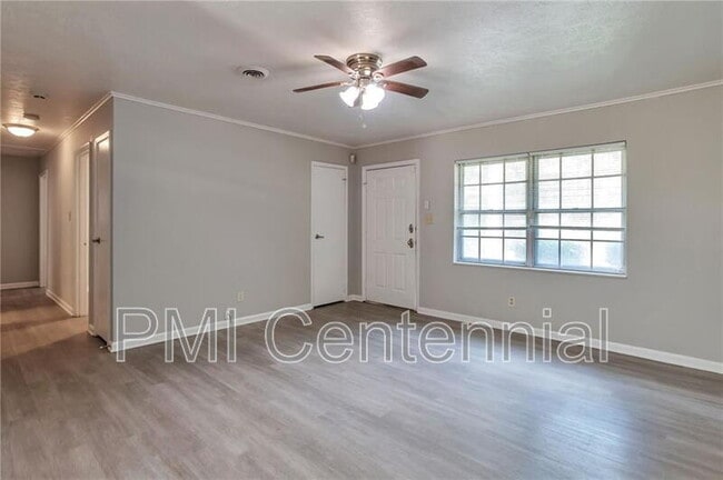 Building Photo - 484 Evergreen Dr
