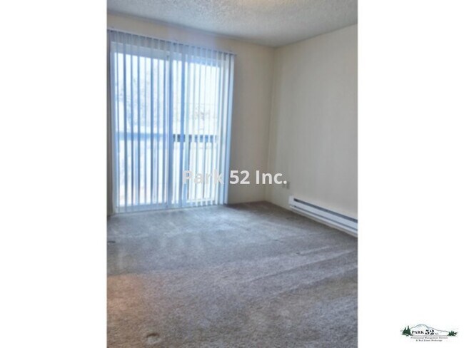 Foto del edificio - 6601 S Tyler St