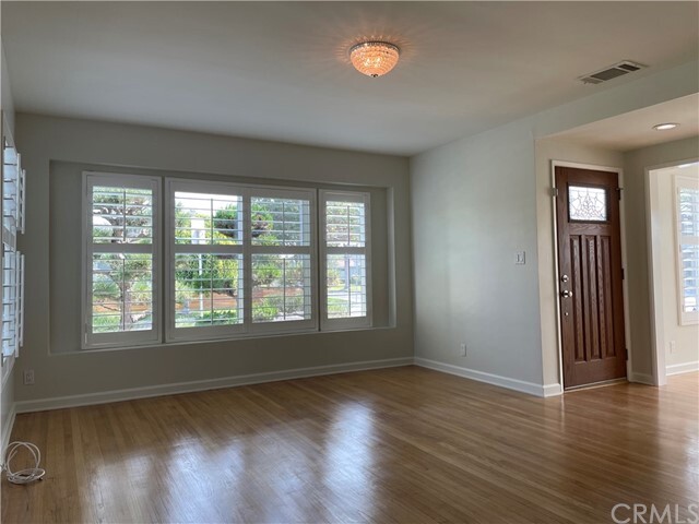 Foto del edificio - 2827 Ceilhunt Ave