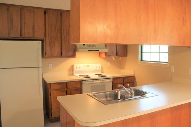 Foto del edificio - 2138 Edgewood Dr