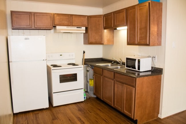 Building Photo - 213 Ehlinger Dr