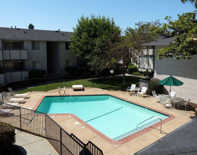 Woodlark Apartments 44 Harder Rd Hayward, CA