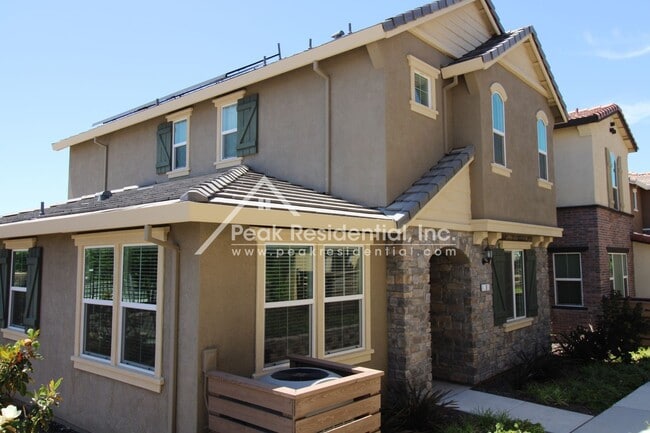 Building Photo - 3 br, 2.5 bath House - 1 Huddlestone Circle
