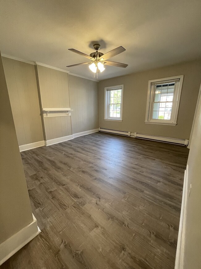 Living room - 46 Grove St