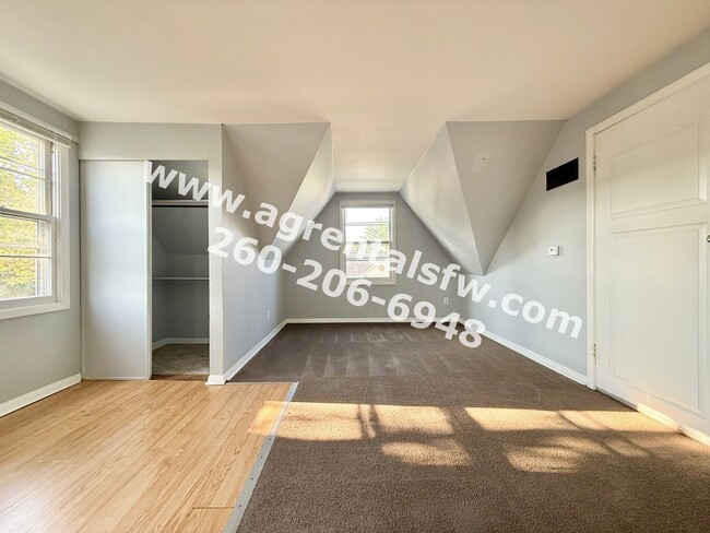 Building Photo - 325 Dalgren Ave