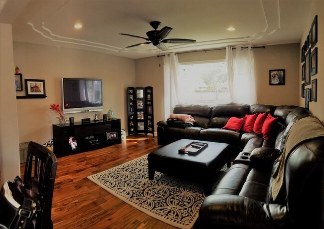 Foto del edificio - 1017 Reed Ave