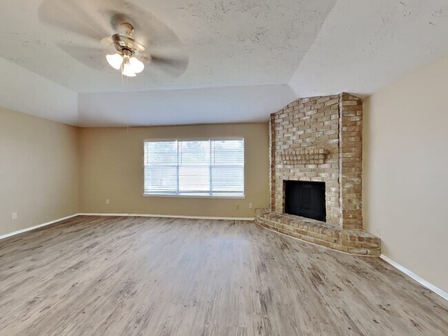 Building Photo - 2818 Mayflower Landing Ct