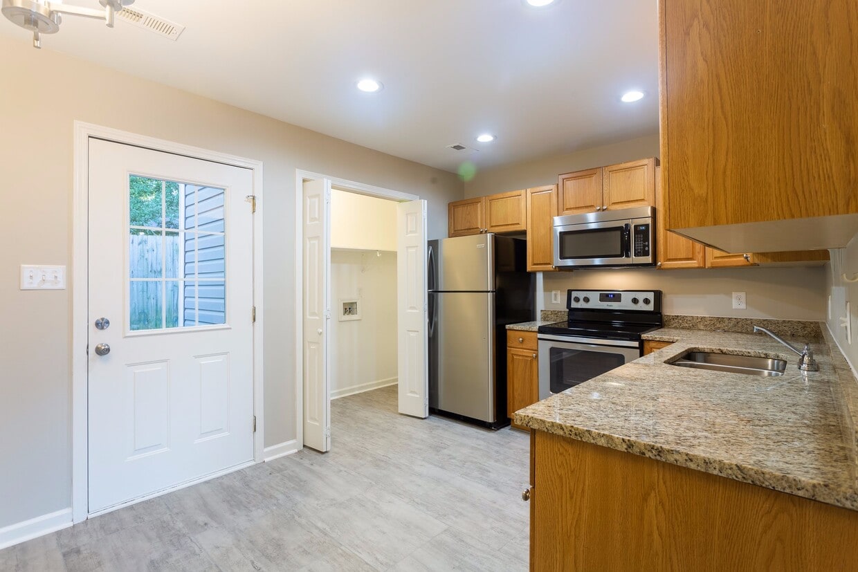 207 Halo Dr, Wellford, SC 29385 Townhome Rentals in Wellford SC