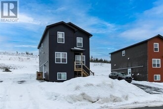 Building Photo - 73 Tigress St