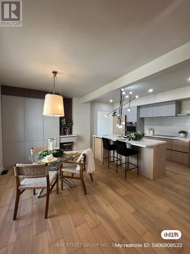 Building Photo - 396 Emerald St N